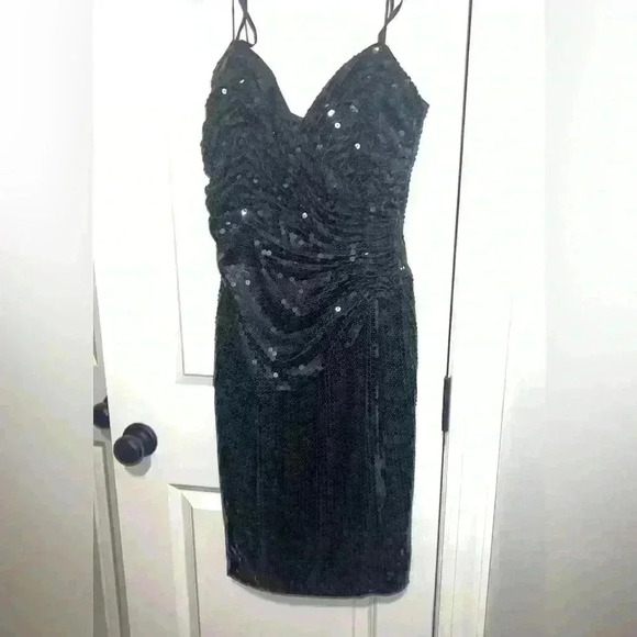 Tadashi Shoji s 10 Vintage 80’s Formal Gown Sequin Dress Black Timeless Classic - Picture 1 of 12